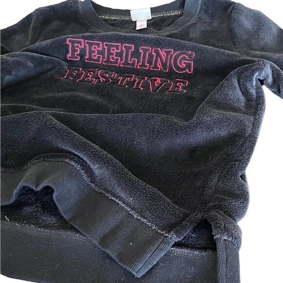 Wonder Shop Feeling Festive Plush Sleep Sweatshirt Medium - Picture 5 of 11
